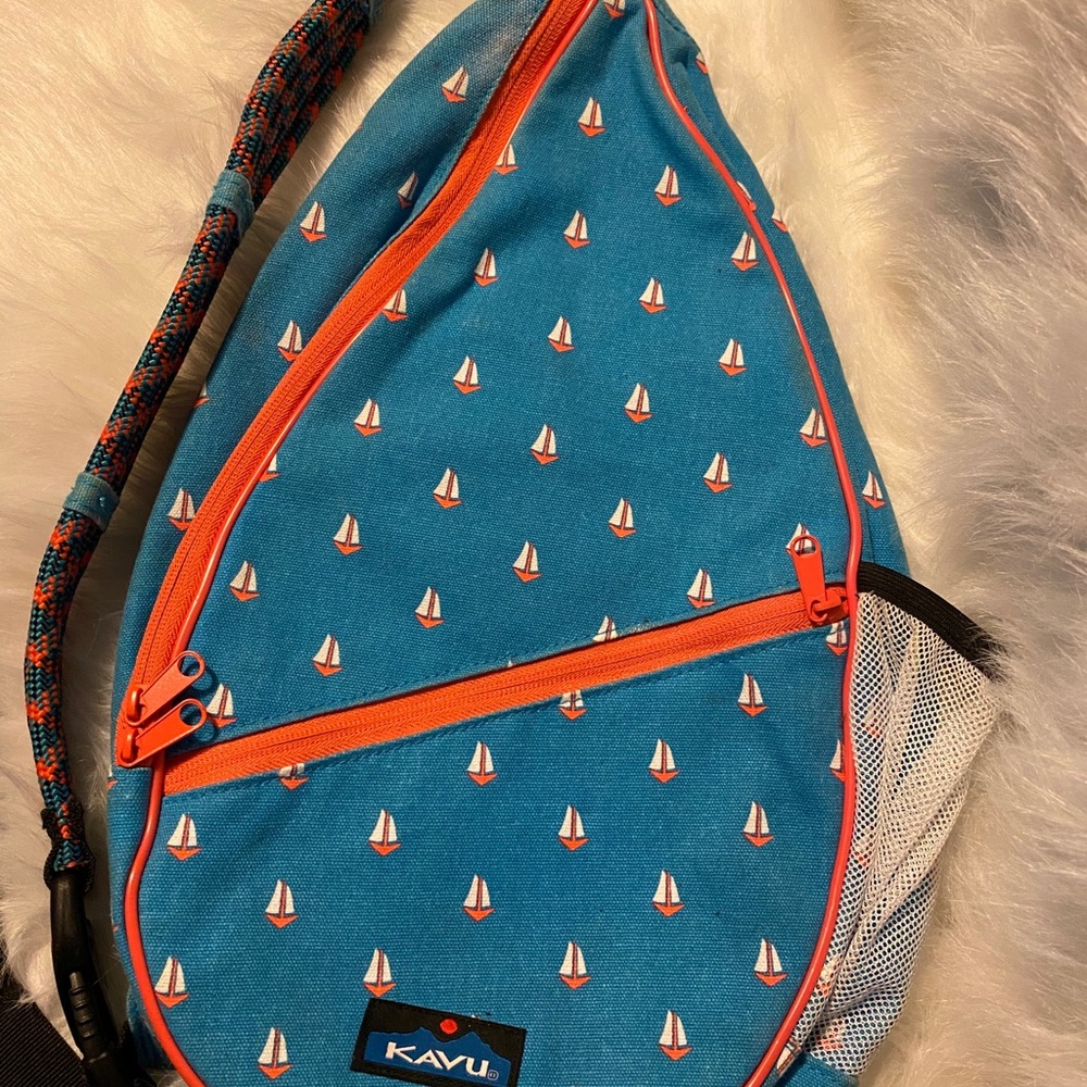 KAVU Paxton sling style bag
